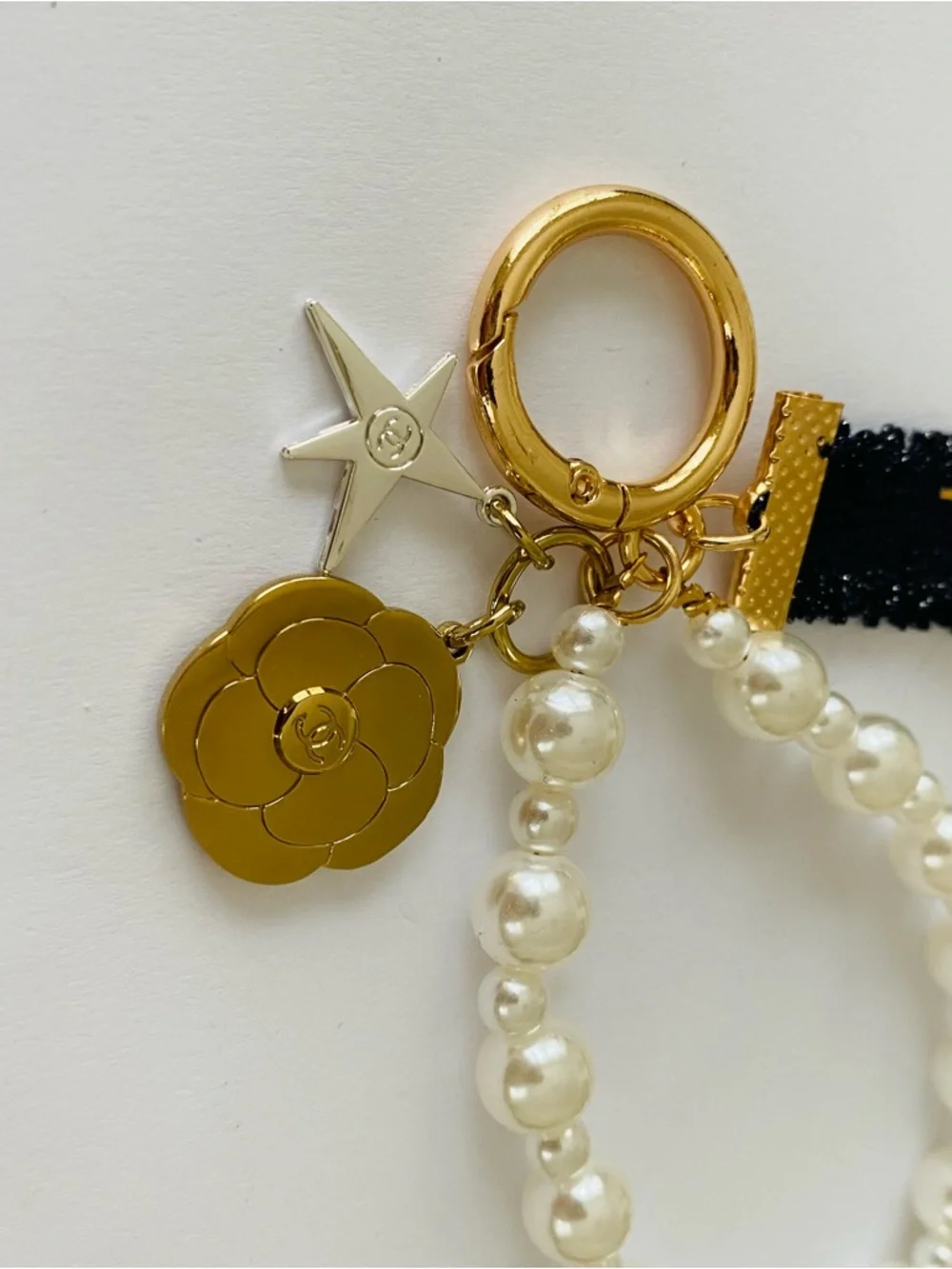 New Chanel VIP GWP Navy Metallic Ribbon Pearls Camellia Star Key Chain Bag Charm - Picture 6 of 8
